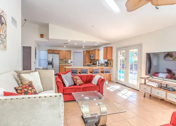 Front House With Pool And Hot Tub Mesa