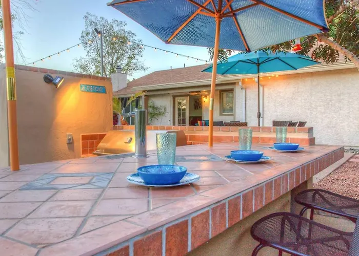 Front House With Pool And Hot Tub Ferienhaus