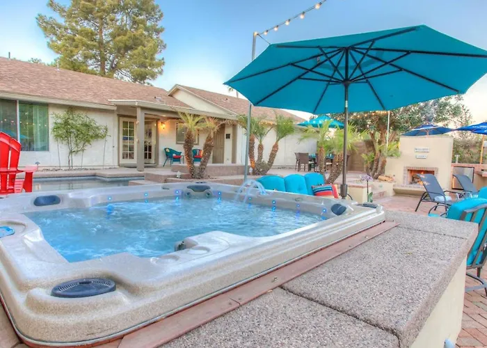Ferienhaus Front House With Pool And Hot Tub