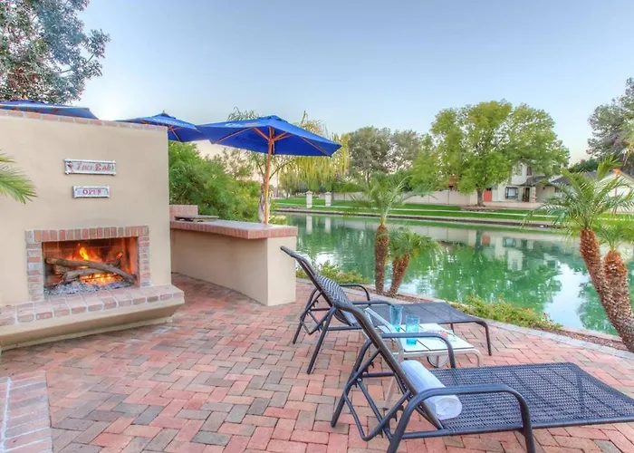 Front House With Pool And Hot Tub Ferienhaus